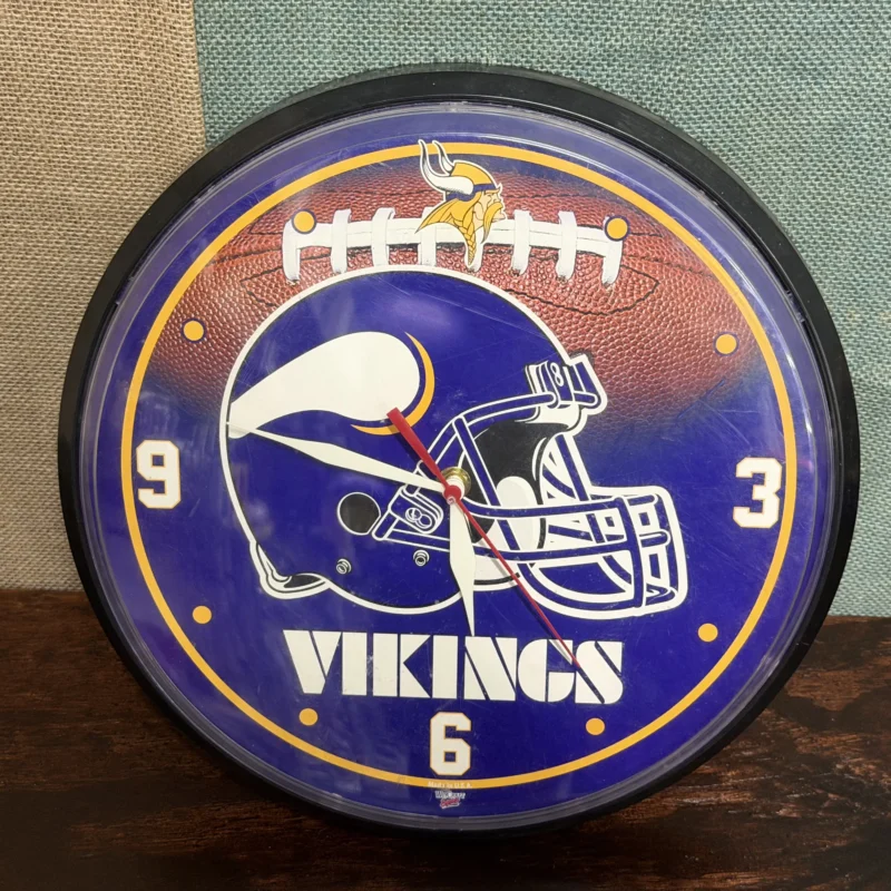 Minnesota Vikings Clock - Ph