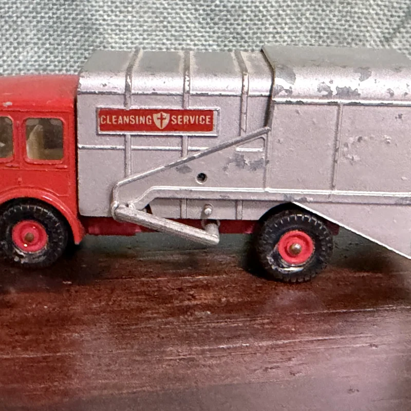 Matchbox Refuse Garbage Truck - Ph