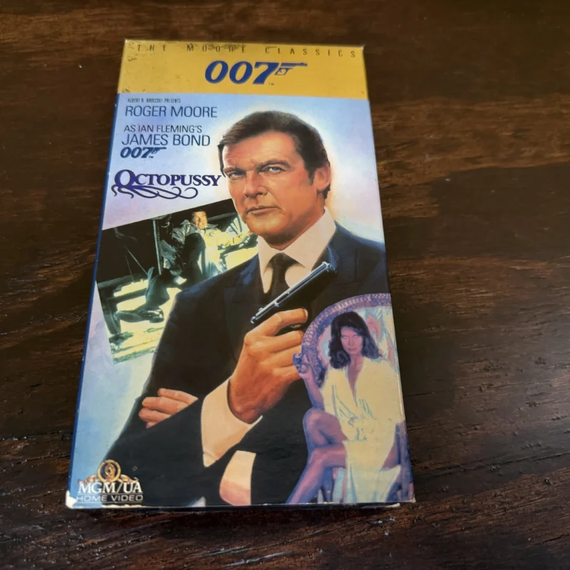Octopussy James Bond 007 VHS - Ph