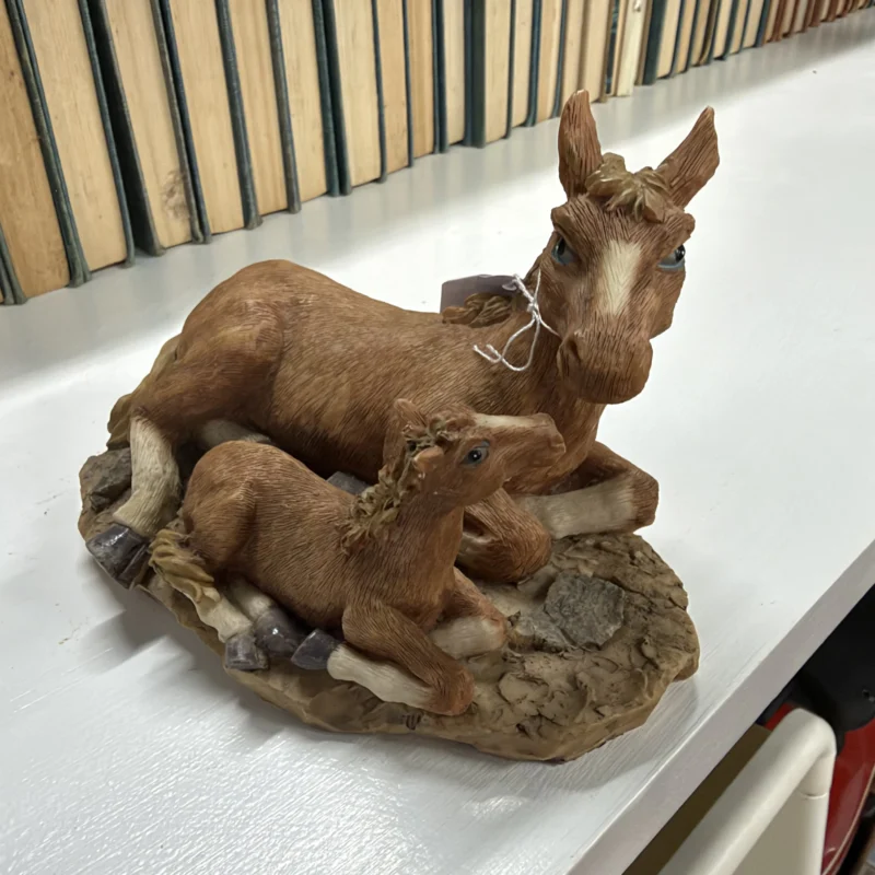 Resting Time Horse & Foal Figurine - Ph