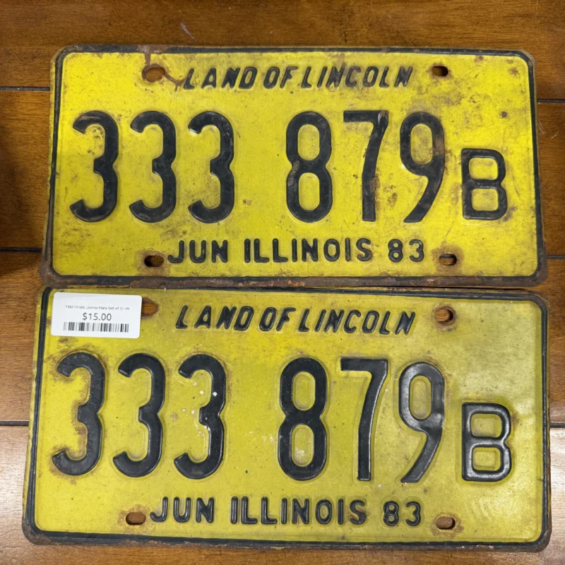 1983  Illinois License Plate (set of 2) (for decoration only) - Ph