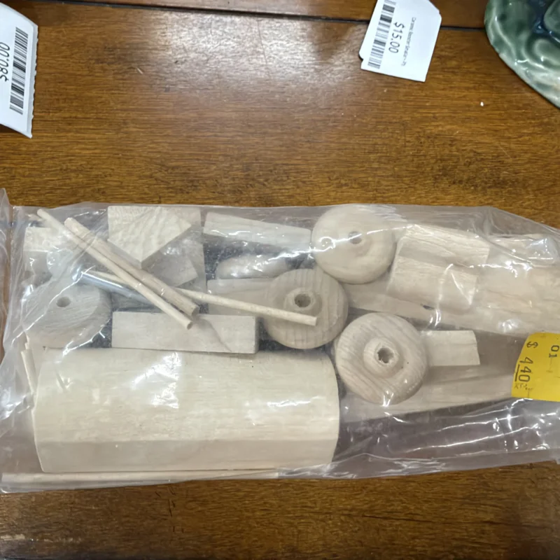 Wood Build It Yourself Kit - Ph