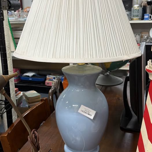 Blue Lamp w/Shades - DK